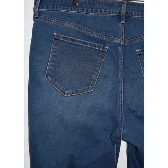 Old Navy Kicker Boot Stretch Jeans Size 22 Mid Rise Soft Blue Denim 5-Pocket - Picture 9 of 16